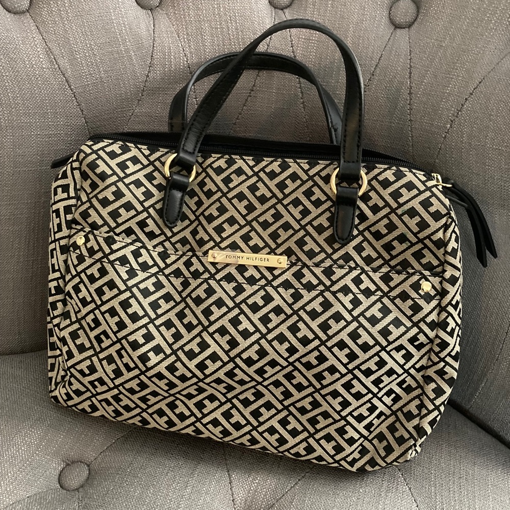 Tommy Hilfiger Woven bag. Perfect summer bag!